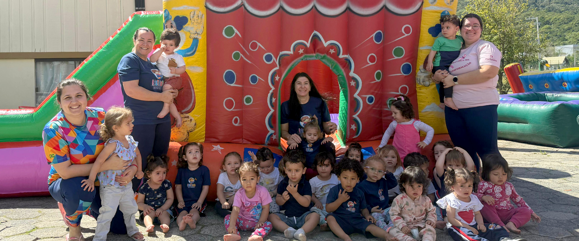 O Banner Creche Instituto Beto Carrero